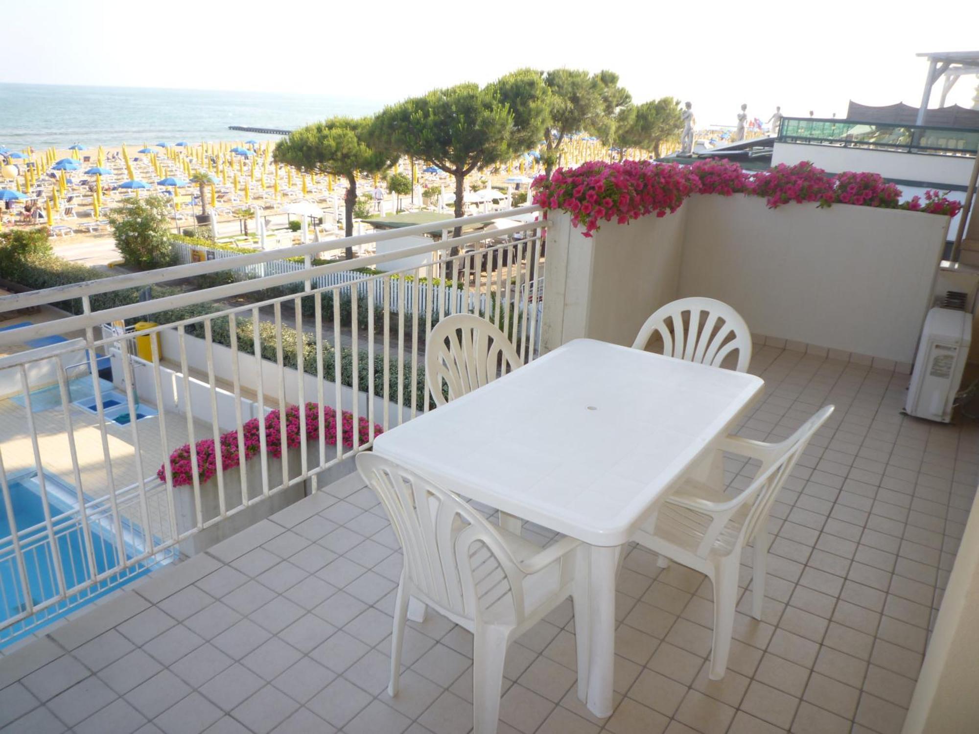 Semiramis Apartment Lido di Jesolo Exterior photo